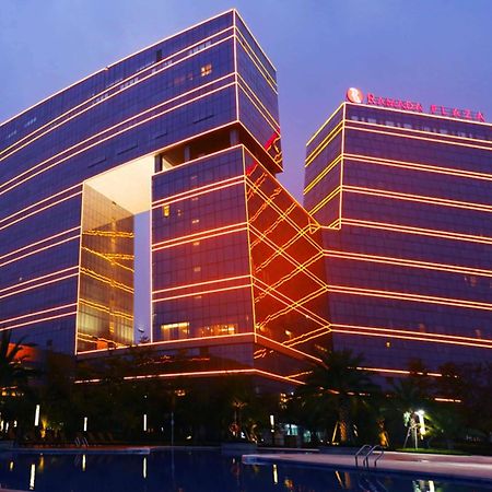 Hotel Ramada Plaza Liuzhou Liudong Exterior foto